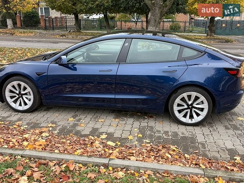 Седан Tesla Model 3 2022 в Сокале