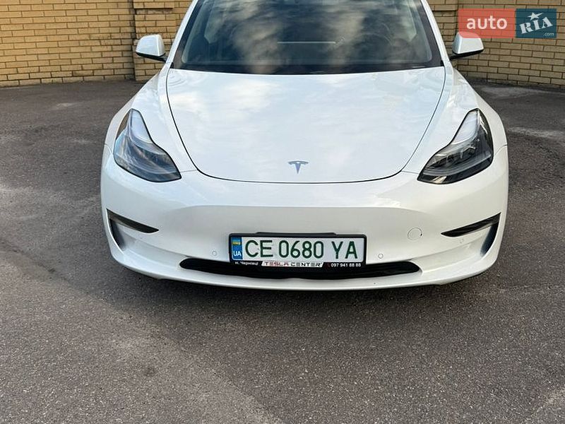 Седан Tesla Model 3 2021 в Києві