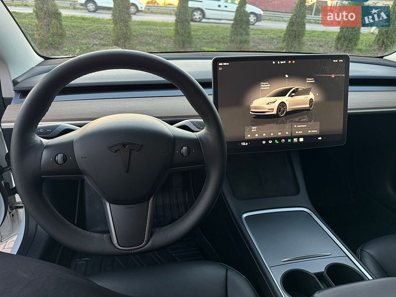 Седан Tesla Model 3 2022 в Львове