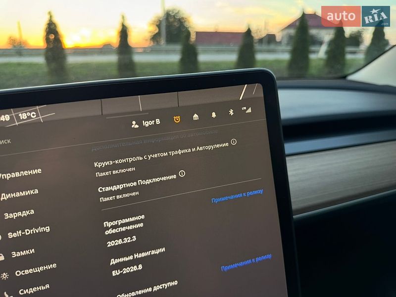 Седан Tesla Model 3 2022 в Львове
