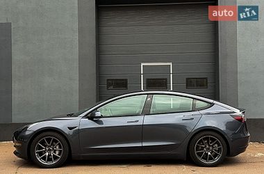 Седан Tesla Model 3 2021 в Києві