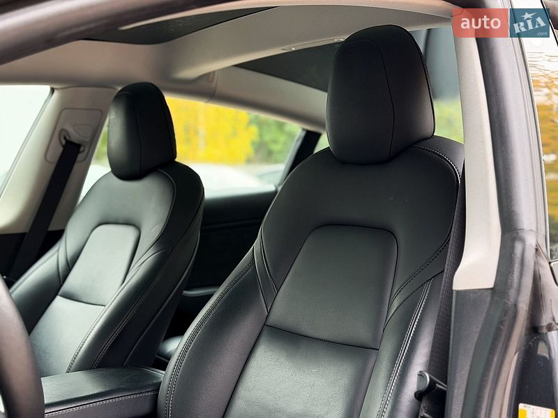 Седан Tesla Model 3 2021 в Києві