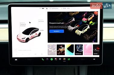 Седан Tesla Model 3 2021 в Києві