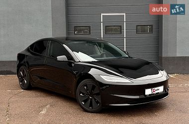 Седан Tesla Model 3 2024 в Києві