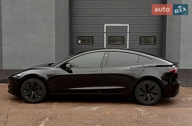 Седан Tesla Model 3 2024 в Киеве