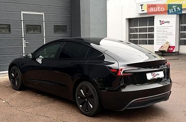 Седан Tesla Model 3 2024 в Киеве