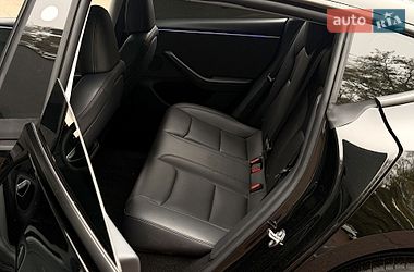 Седан Tesla Model 3 2024 в Киеве