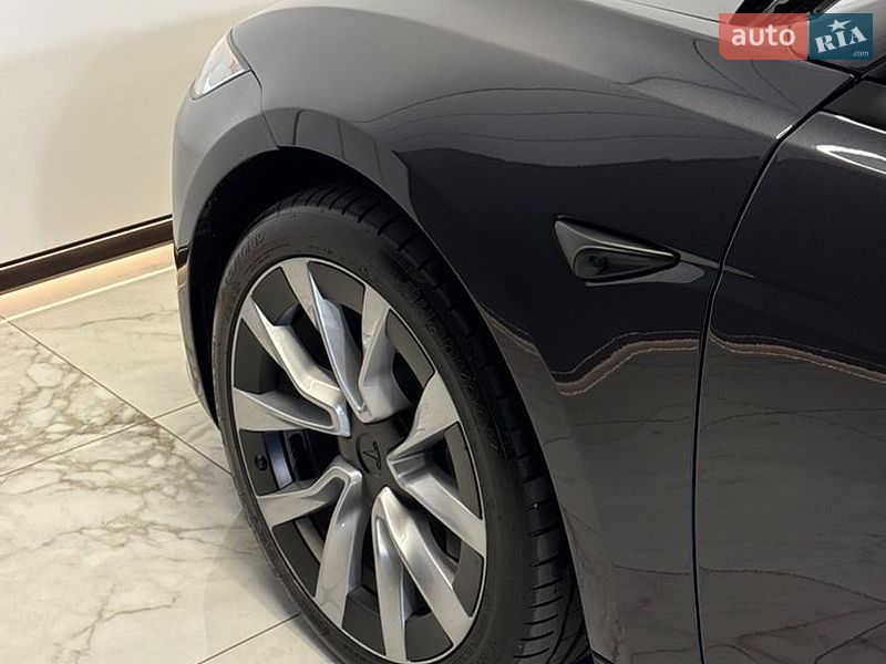 Седан Tesla Model 3 2024 в Одессе