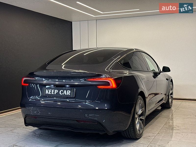 Седан Tesla Model 3 2024 в Одессе
