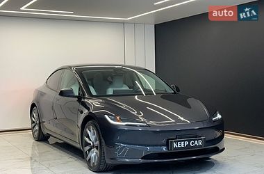 Седан Tesla Model 3 2024 в Одессе