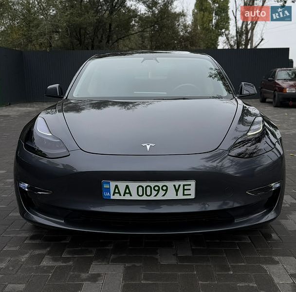 Седан Tesla Model 3 2021 в Запоріжжі