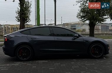 Седан Tesla Model 3 2021 в Запоріжжі