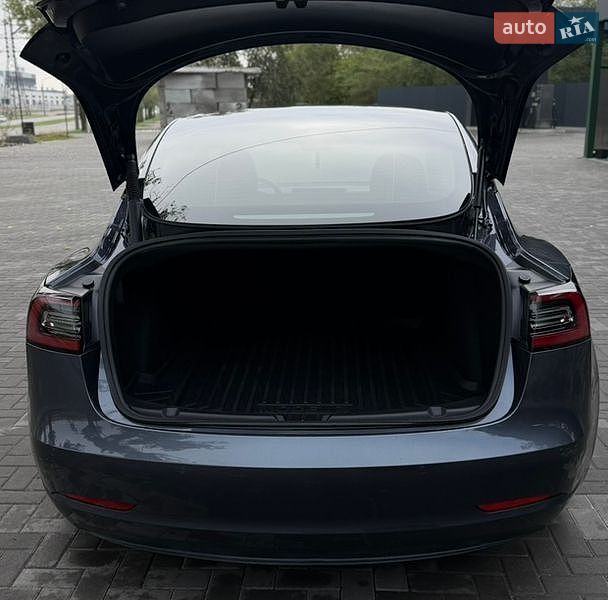 Седан Tesla Model 3 2021 в Запоріжжі