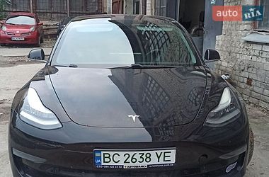 Седан Tesla Model 3 2019 в Львові