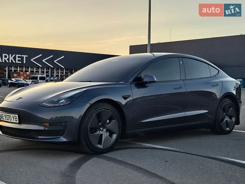 Tesla Model 3