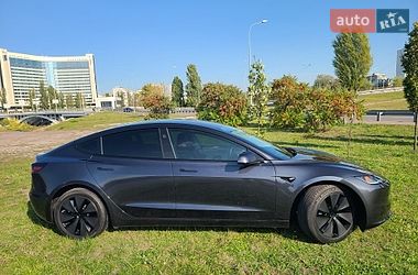 Седан Tesla Model 3 2024 в Києві