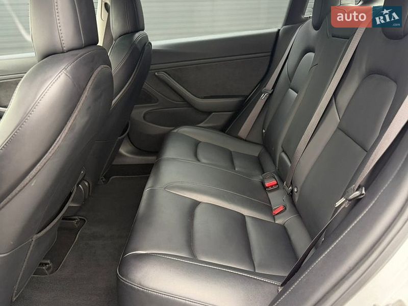 Седан Tesla Model 3 2018 в Днепре