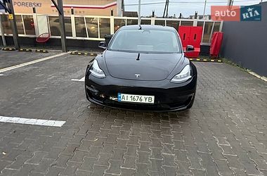 Седан Tesla Model 3 2020 в Києві