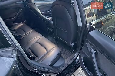 Седан Tesla Model 3 2020 в Києві