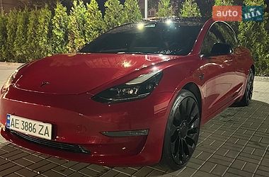 Седан Tesla Model 3 2022 в Дніпрі