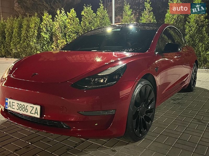 Седан Tesla Model 3 2022 в Дніпрі
