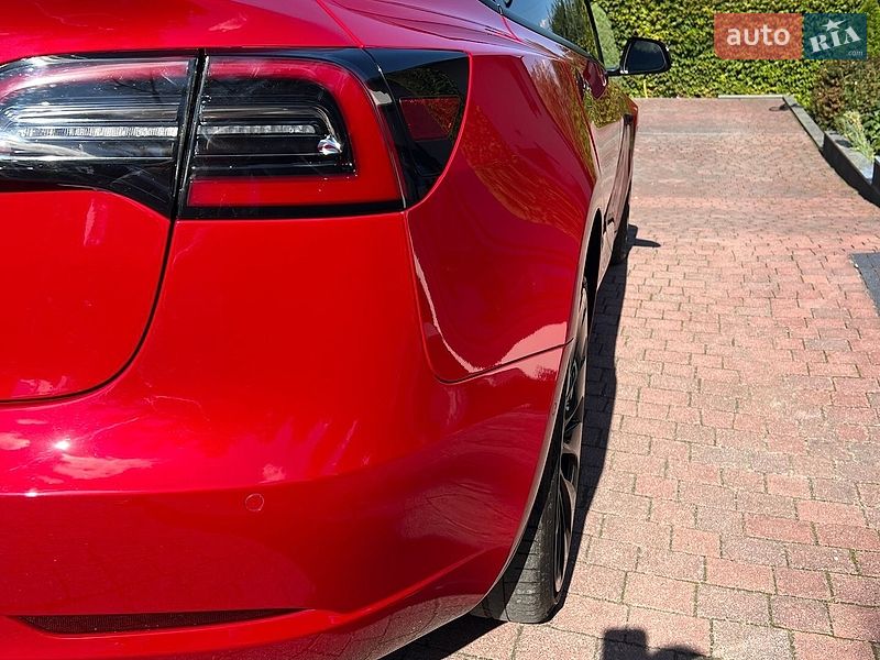 Седан Tesla Model 3 2022 в Дніпрі