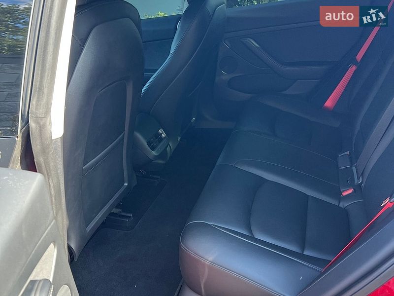Седан Tesla Model 3 2022 в Дніпрі