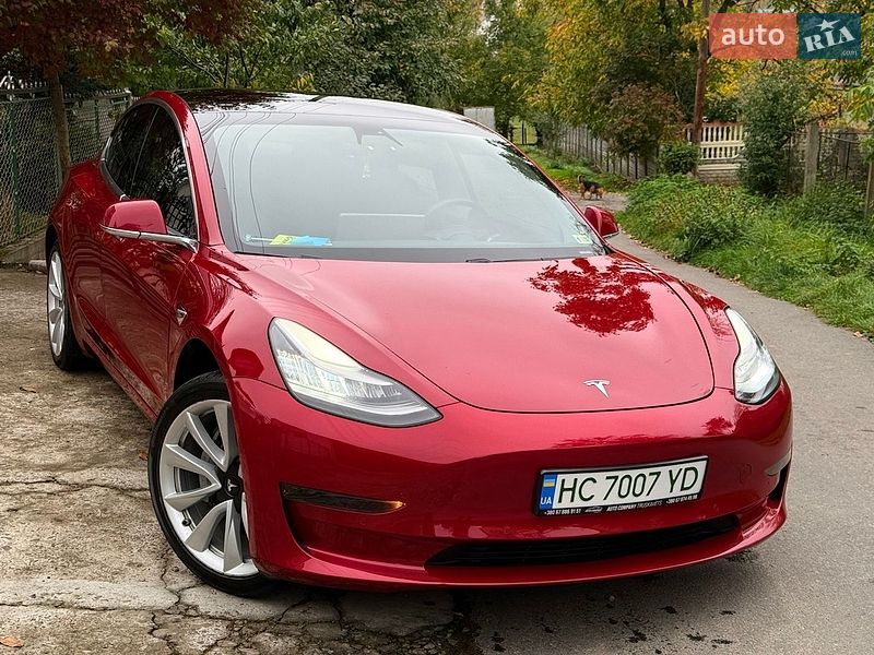 Седан Tesla Model 3 2019 в Трускавце