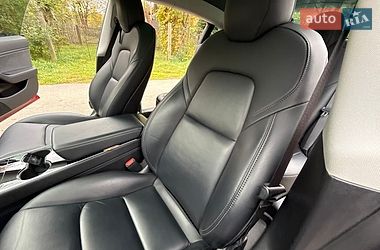 Седан Tesla Model 3 2019 в Трускавце