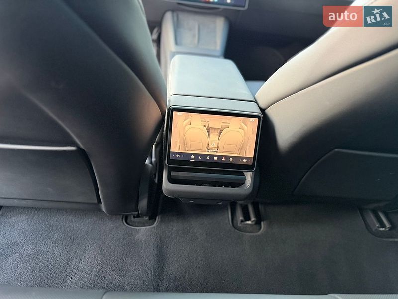 Седан Tesla Model 3 2024 в Миколаєві