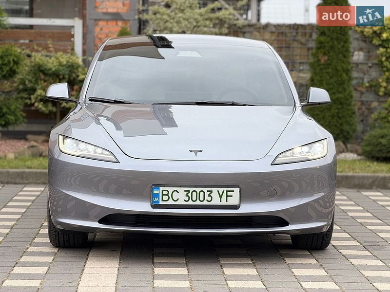 Седан Tesla Model 3 2025 в Стрые