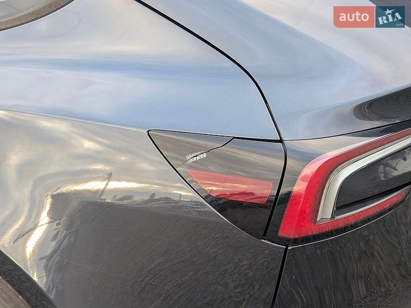 Седан Tesla Model 3 2024 в Луцьку