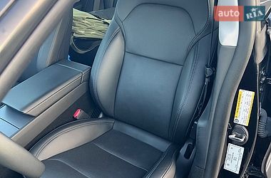 Седан Tesla Model 3 2023 в Києві
