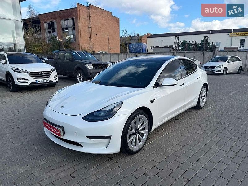 Седан Tesla Model 3 2021 в Полтаве