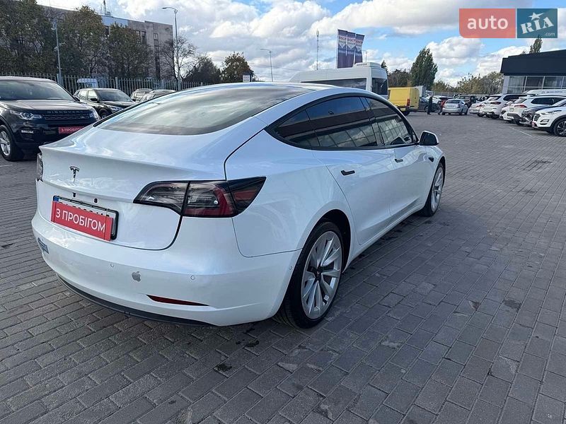 Седан Tesla Model 3 2021 в Полтаве