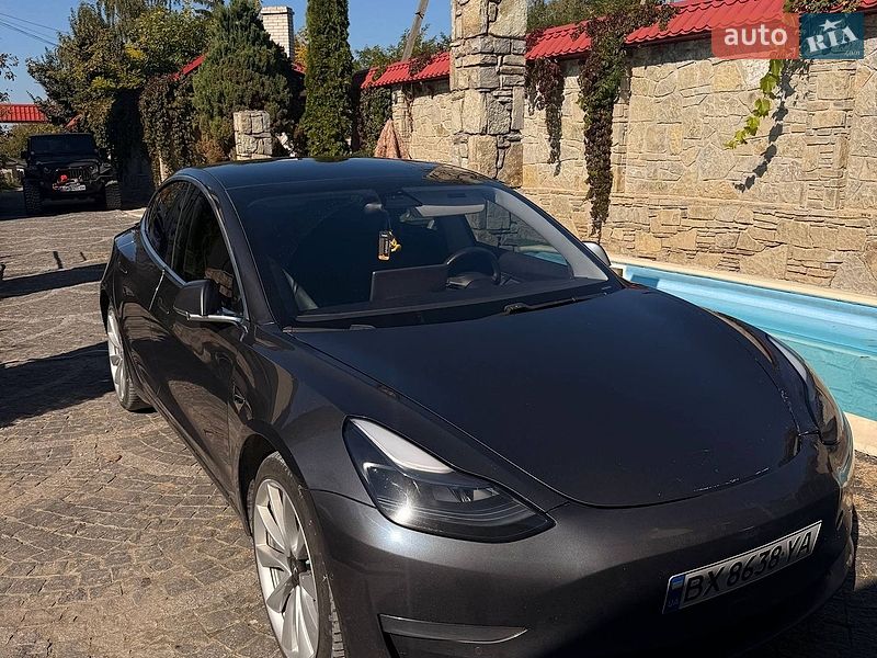 Седан Tesla Model 3 2019 в Кам'янець-Подільському