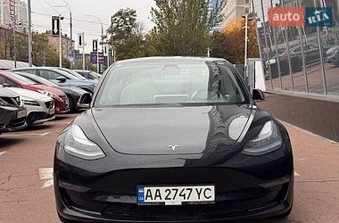 Седан Tesla Model 3 2019 в Киеве