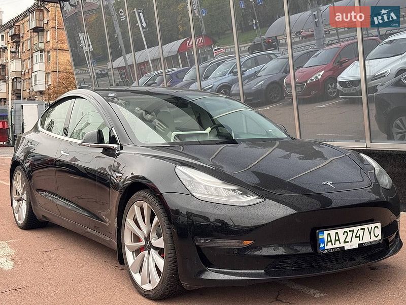 Tesla Model 3 2019