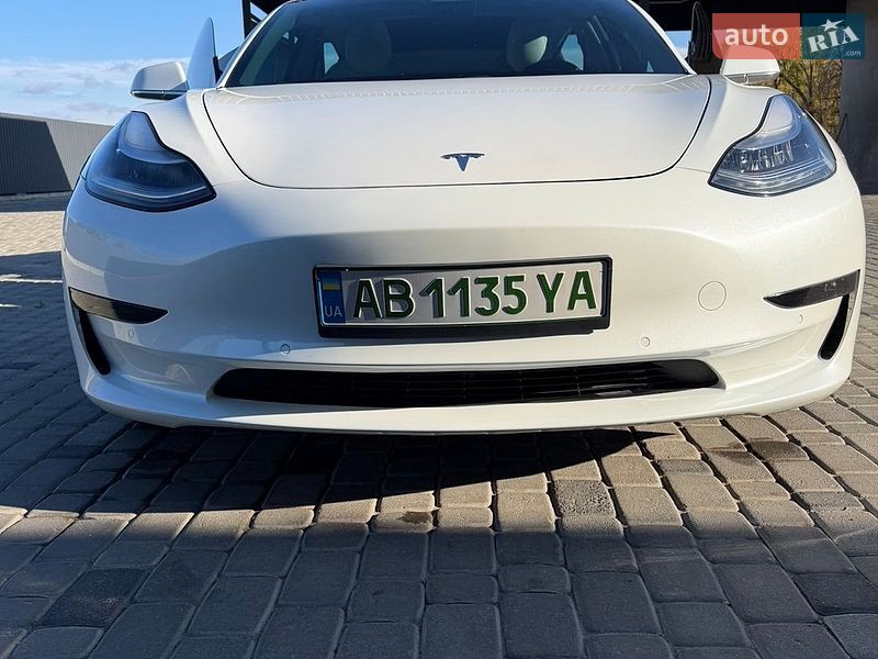 Седан Tesla Model 3 2019 в Вінниці