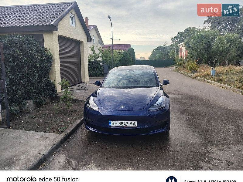 Седан Tesla Model 3 2021 в Одессе