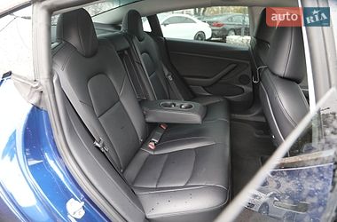 Седан Tesla Model 3 2023 в Харькове