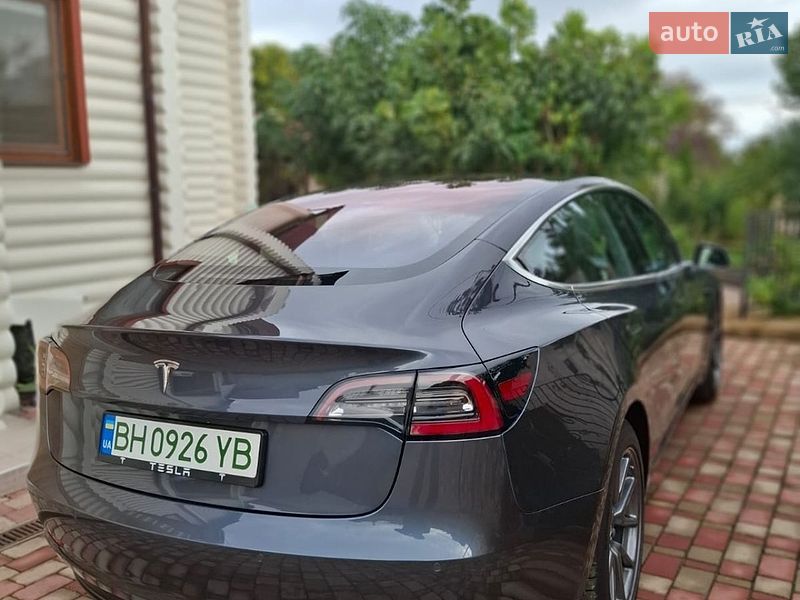 Седан Tesla Model 3 2018 в Одессе