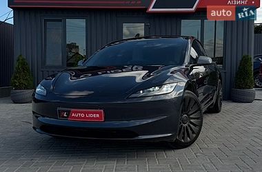 Седан Tesla Model 3 2024 в Кропивницком