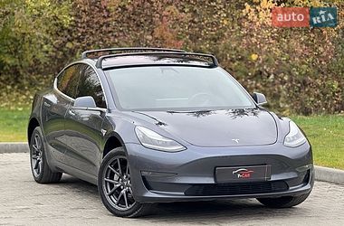 Седан Tesla Model 3 2019 в Тернополе