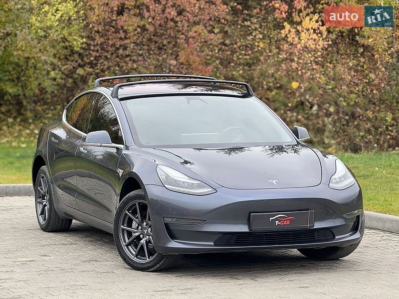 Седан Tesla Model 3 2019 в Тернополе
