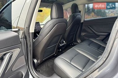 Седан Tesla Model 3 2019 в Тернополе