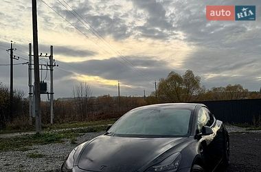 Седан Tesla Model 3 2020 в Ивано-Франковске