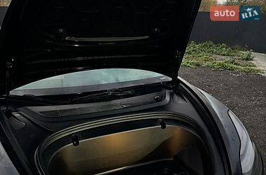 Седан Tesla Model 3 2020 в Ивано-Франковске