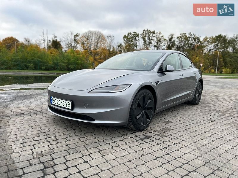 Седан Tesla Model 3 2025 в Радивиліві фото Седан Tesla Model 3 2025 в Радивиліві