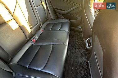 Седан Tesla Model 3 2019 в Киеве